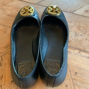 Tory Burch flats, black grain leather, gold hw